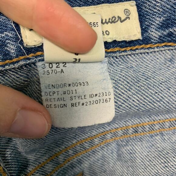 Eddie Bauer Vintage Y2K Women’s Medium Wash High Waisted Jeans Size 12P - Picture 7 of 7